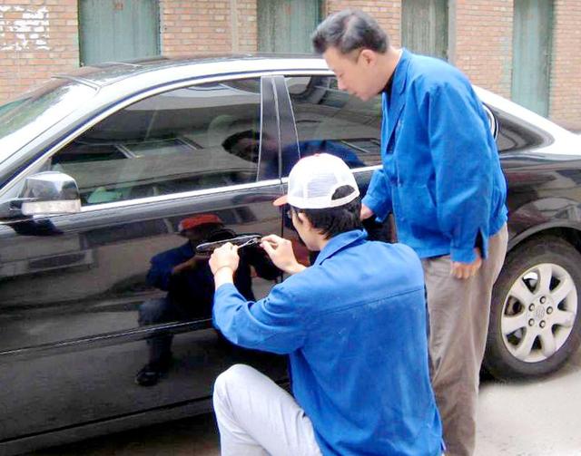 襄城开锁公司：车钥匙坏了怎么办